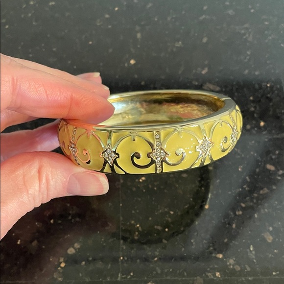 Elegant Yellow Enamel Bracelet with Silver Accents - Picture 5 of 5